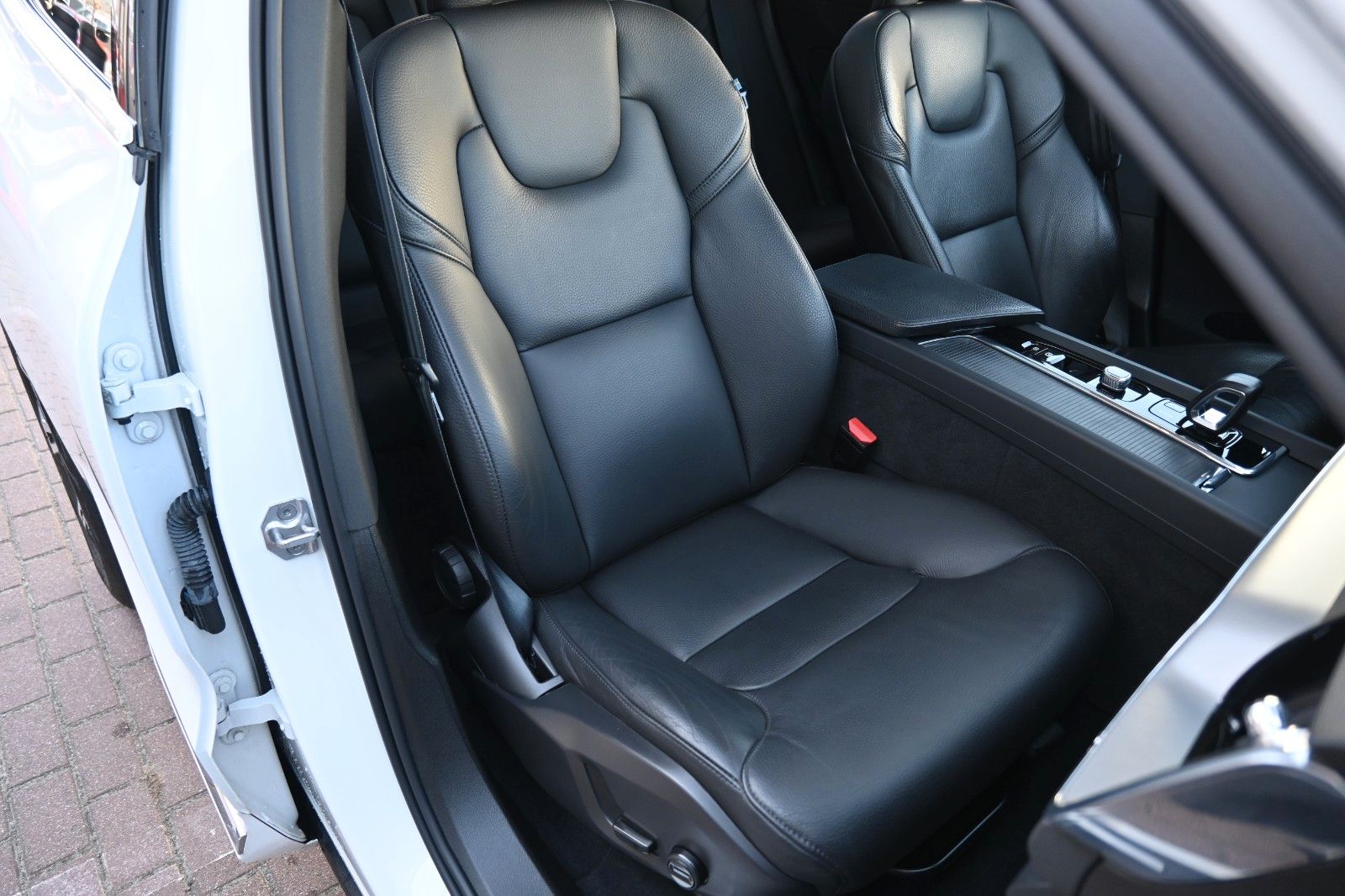 Fahrzeugabbildung Volvo XC60 T6 RC Inscription Expression*FSHZG*ACC*AHK