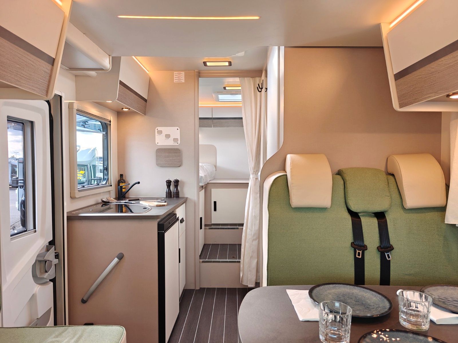 Fahrzeugabbildung XGO Dynamic 98 Plus - Modell 2025