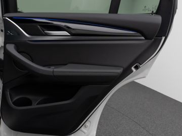 Fahrzeugabbildung BMW X3 xD20d Panoram Kamera DAB HiFi Komfort ACC 19"