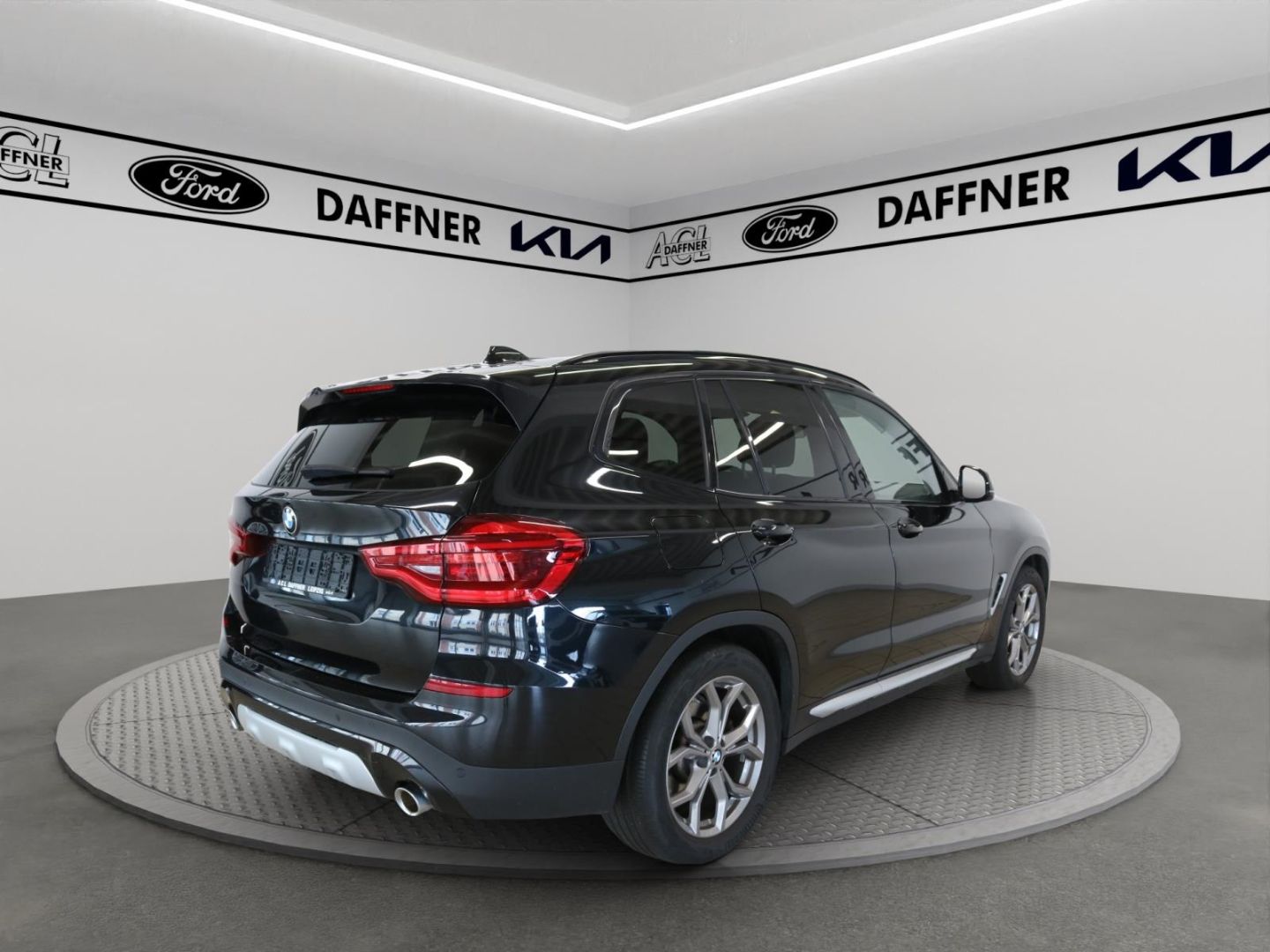 Fahrzeugabbildung BMW X3 xDrive 20 d xLine X-Line Navi el. Heckklappe