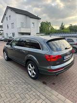Audi Q7 3.0 TDI S-Line | 7-Sitzer | Neuer Tüv - Audi Q7 Gebrauchtwagen in Duisburg