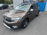 Dacia Logan MCV II Kombi Stepway Celebration - Dacia Logan Stepway mit Benzin-Antrieb