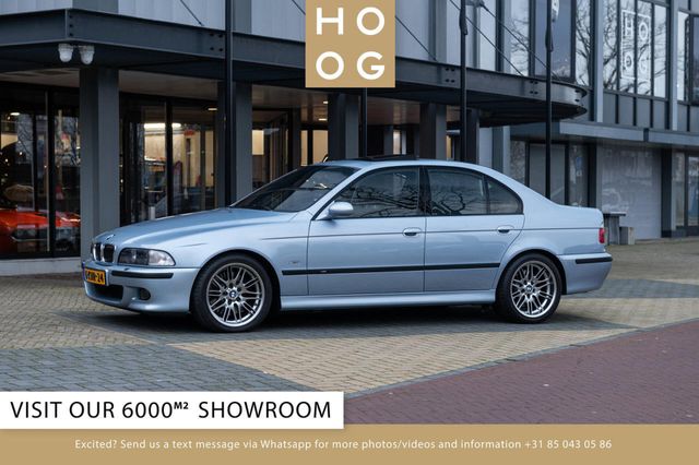 BMW M5 E39 4.9 V8