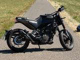 Husqvarna Svartpilen 125 - HUSQVARNA 125