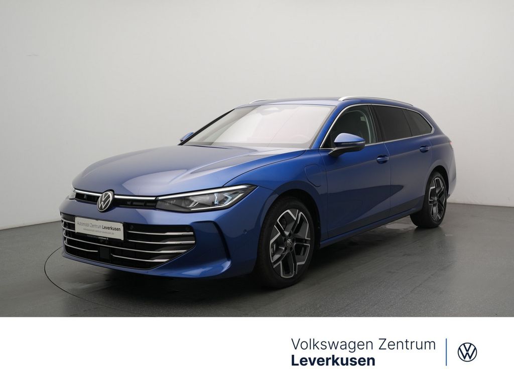 Volkswagen Passat Elegance ACC SITZBELÜFTUNG SHZ MEMORY HUD