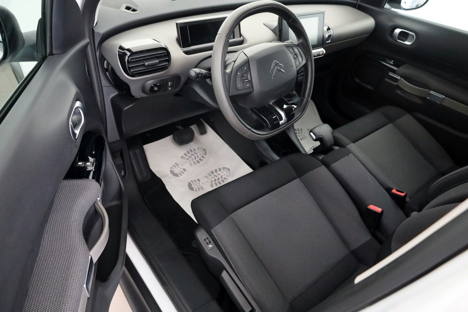 Fahrzeugabbildung Citroën C4 Cactus Shine Navi,SH,PDC,Kamera,ParkAssist