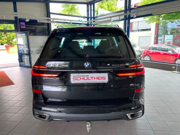 BMW X7 - 10