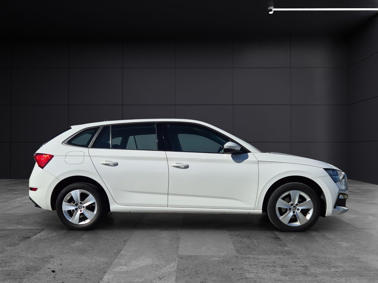 Fahrzeugabbildung SKODA Scala TSI Ambition DSG LED Navi AID GRA PDC SH L