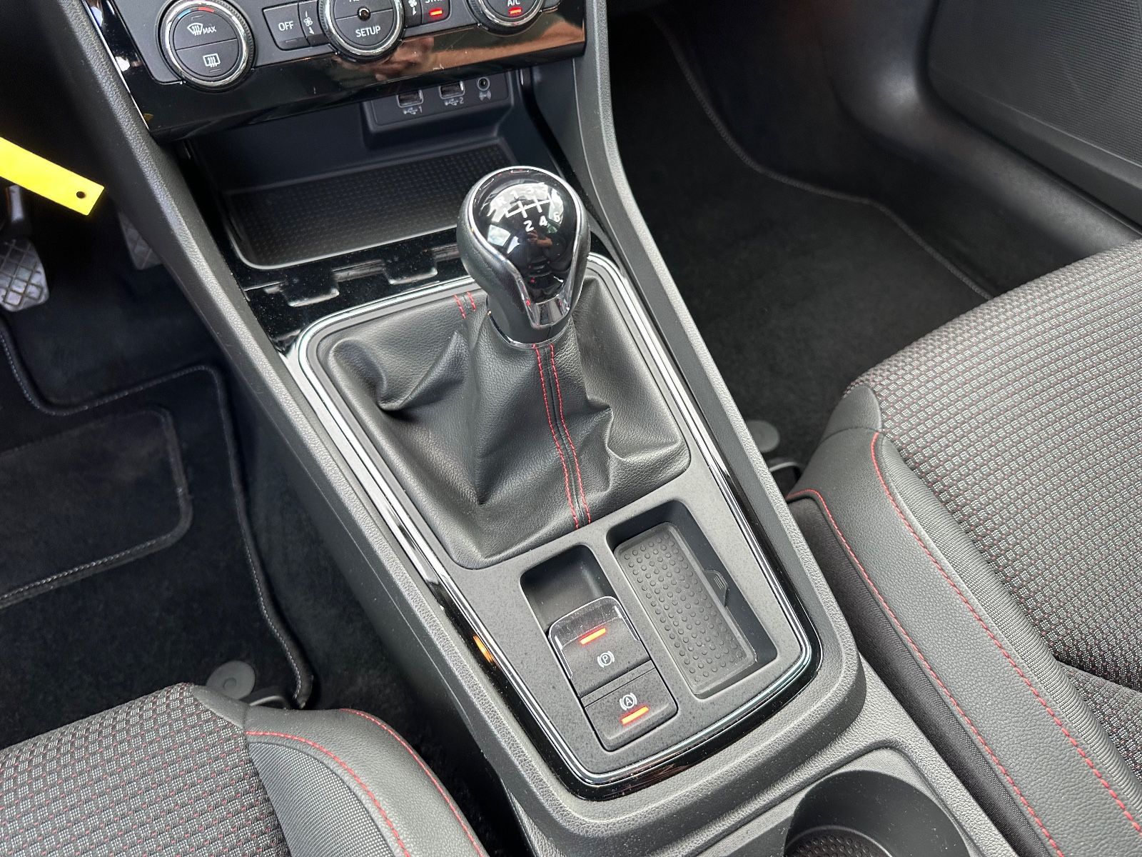Fahrzeugabbildung SEAT Leon ST 1.4 TSI ACT FR LED/GRA/SHZG/EPH