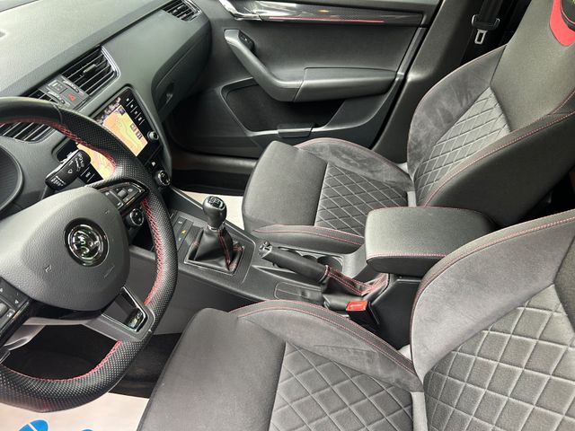 Fahrzeugabbildung Skoda Octavia Combi RS 245+CarPlay+LED+Dig.Cockpit+AHK