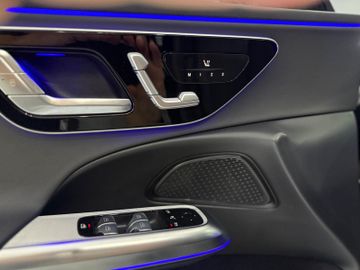 Mercedes E 200 - 11