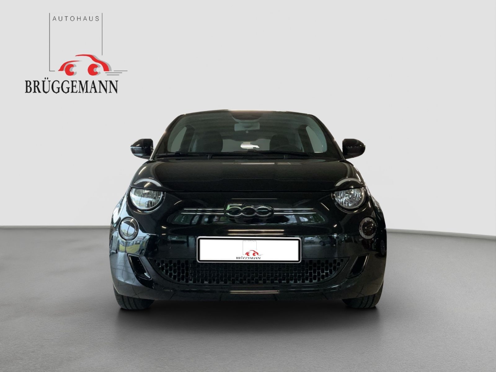 Fahrzeugabbildung Fiat 500e + Radio- & Winterpaket