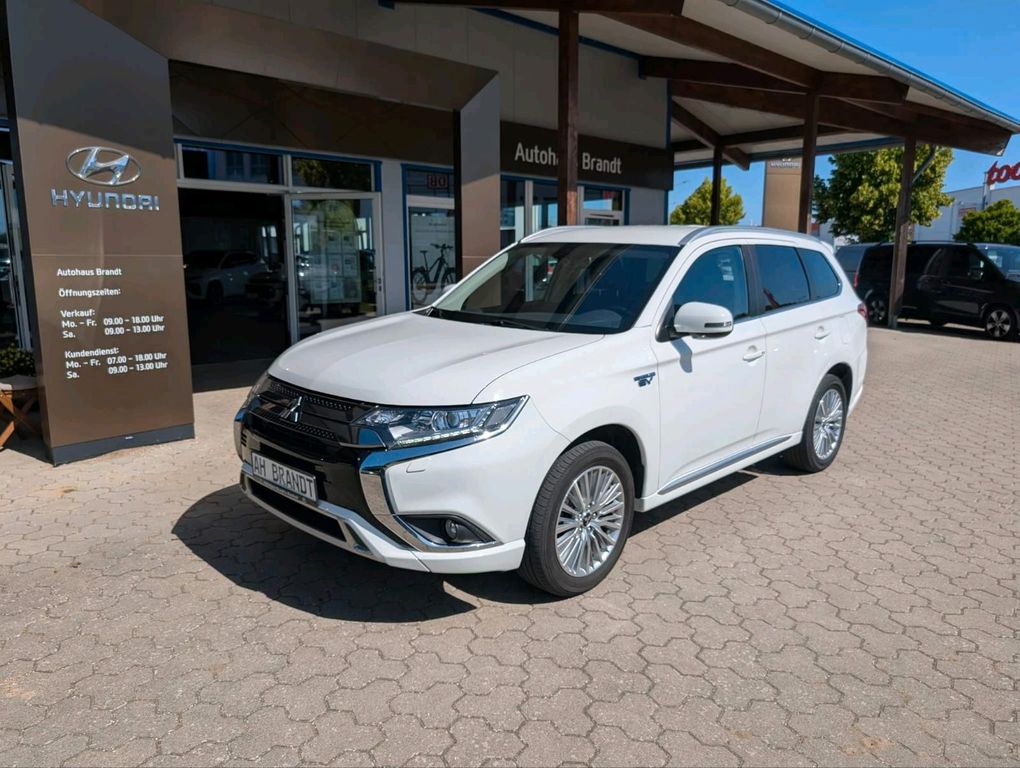Image of Mitsubishi Outlander