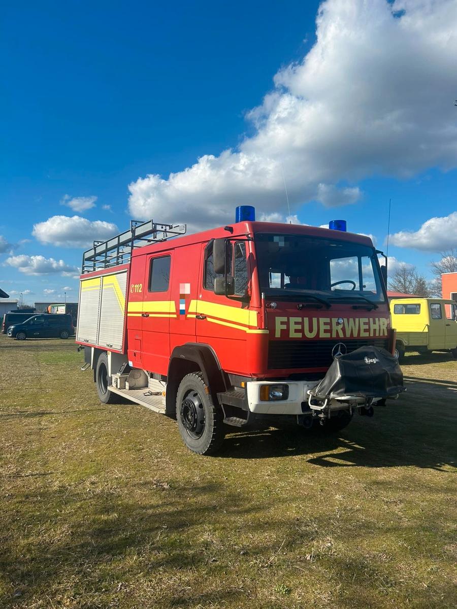Mercedes-Benz Feuerwehr LF  16 TS