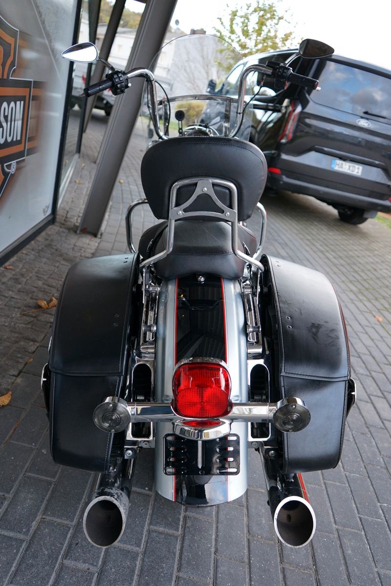 Fahrzeugabbildung Harley-Davidson Road King Classic mit Jekill & Hyde, Ape Lenker