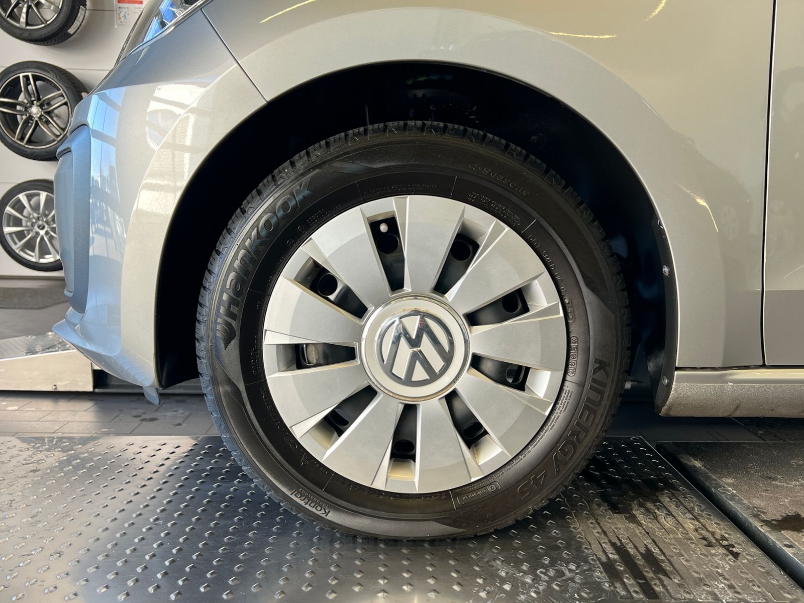 Fahrzeugabbildung Volkswagen up! move 1.0 *Klima, Composition Phone, PDC hint