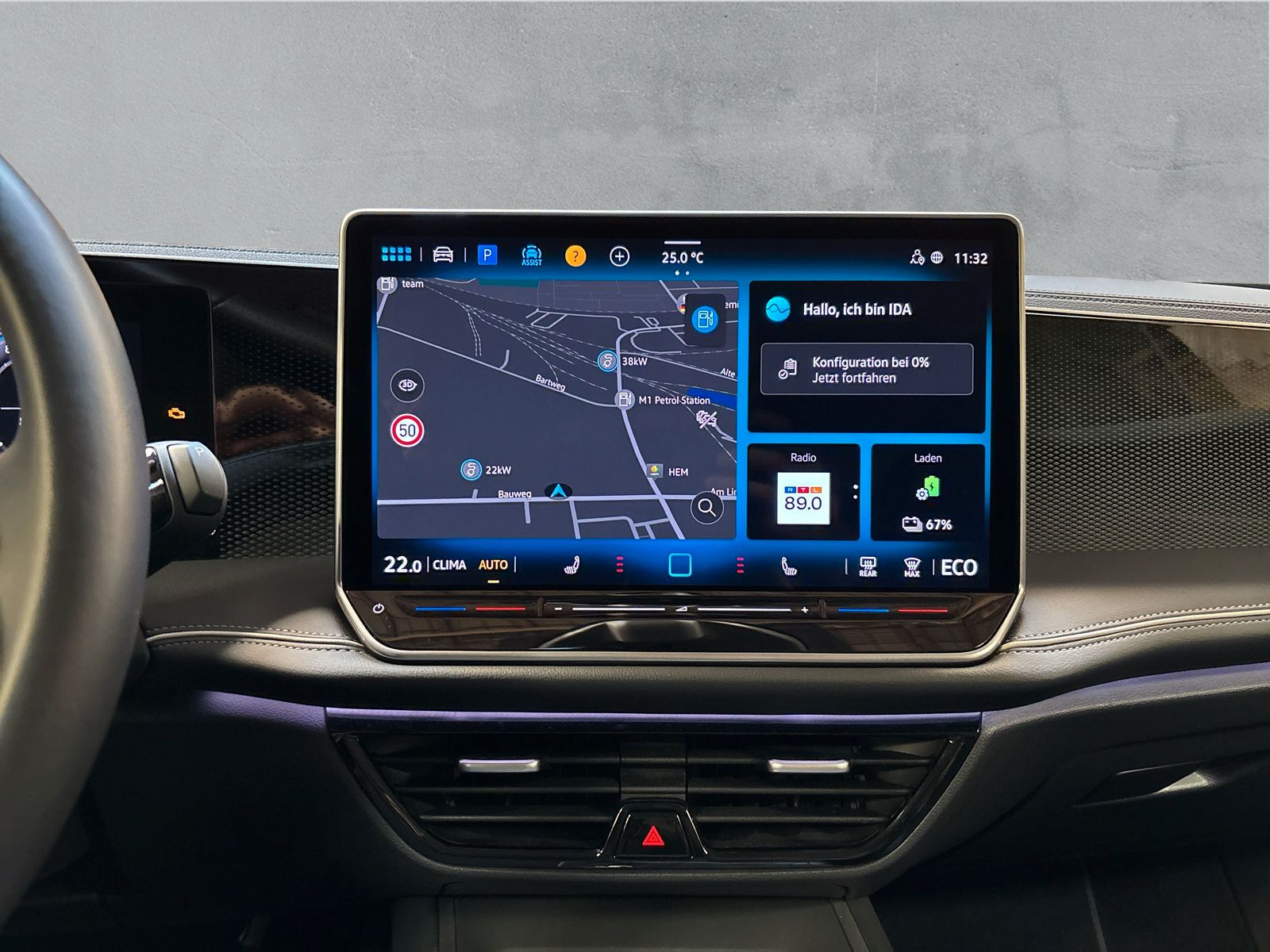 Fahrzeugabbildung Volkswagen Passat Variant 1.5 TSI eHybrid Business AHK HuD
