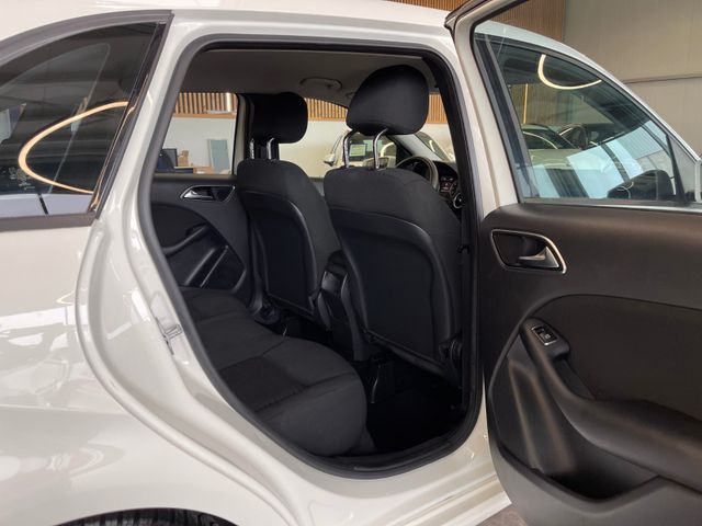 Mercedes-Benz B 180 *Kamera*Klima*Unfallfrei*