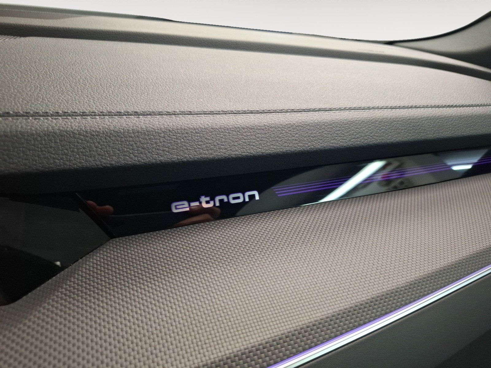 Audi Q8 e-tron - Bild 19