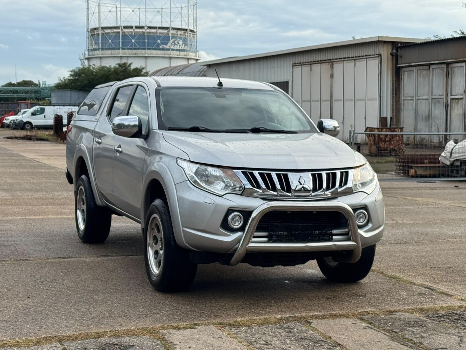 Mitsubishi L200 PLUS DOPPELKABINE 4WD ROADRANGER TÜV 10/27