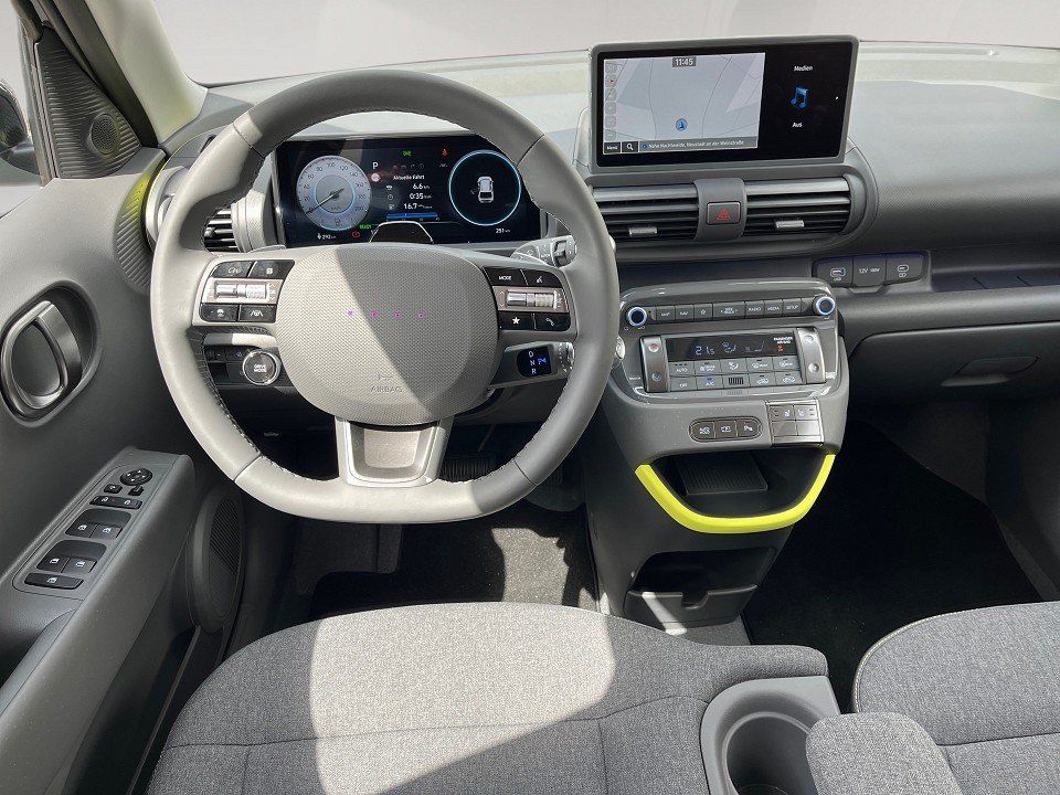 Fahrzeugabbildung Hyundai INSTER 49kWh CROSS Effizienz