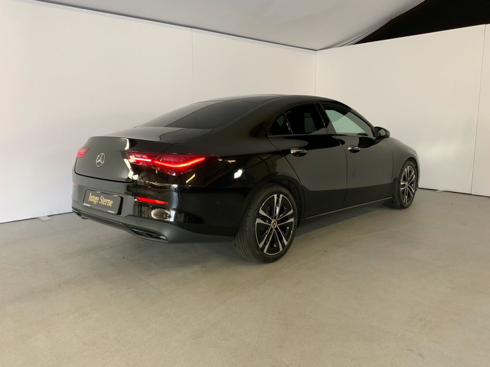 Mercedes-Benz CLA 180 Coupé Prog Night Pano RaKam WinterPak foto 5