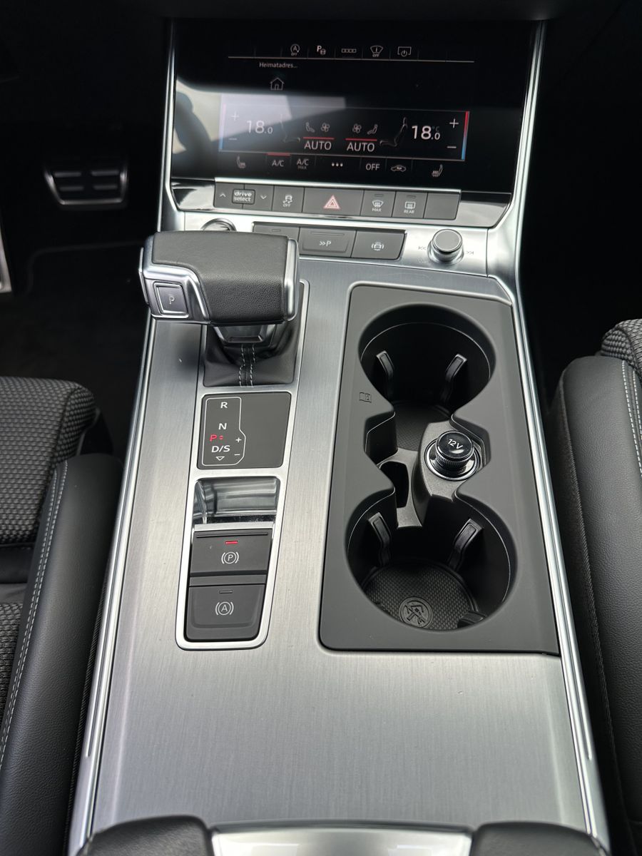 Fahrzeugabbildung Audi A6 Avant 45 TFSI Qu S-Line NAV+LED+B&O+360°+AHK