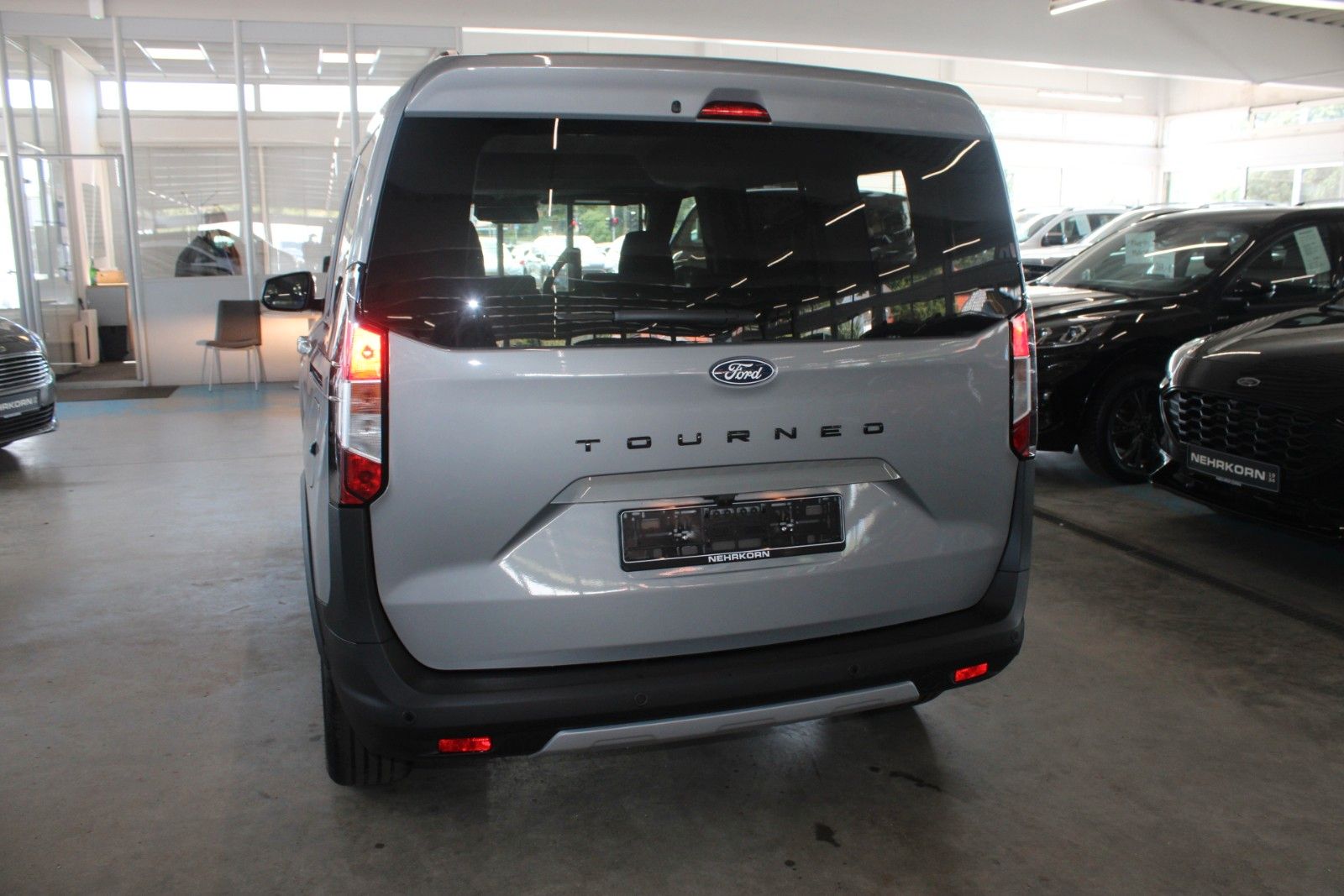 Fahrzeugabbildung Ford Tourneo Courier ACTIVE Winter + FahrerAssistPak3