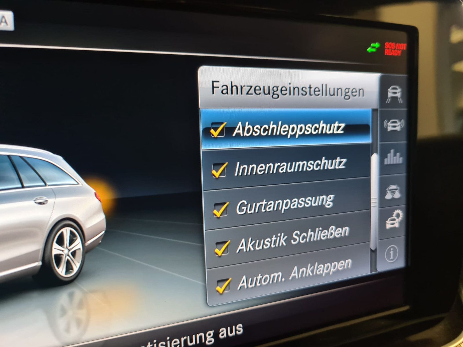 Fahrzeugabbildung Mercedes-Benz E 200 T-Modell / LED / NAVI / GARANTIE