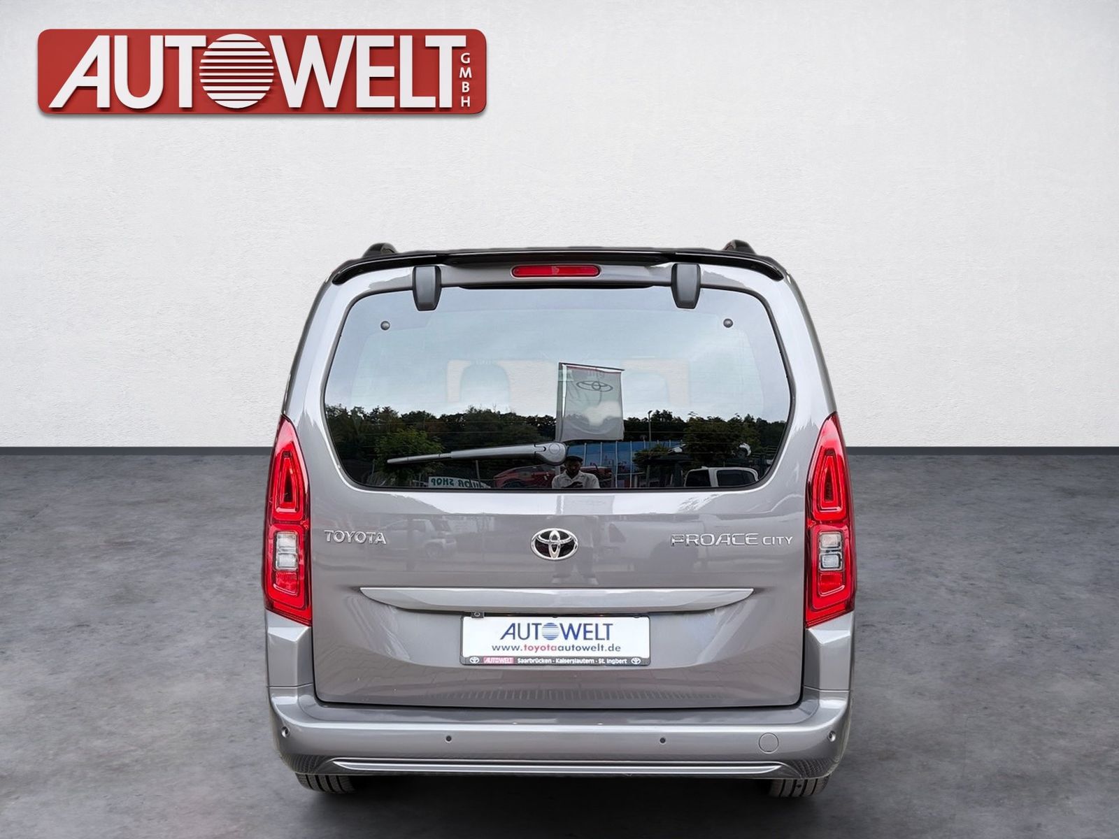 Fahrzeugabbildung Toyota Proace City Verso 1.2 L2 D Team Deutschland Navi