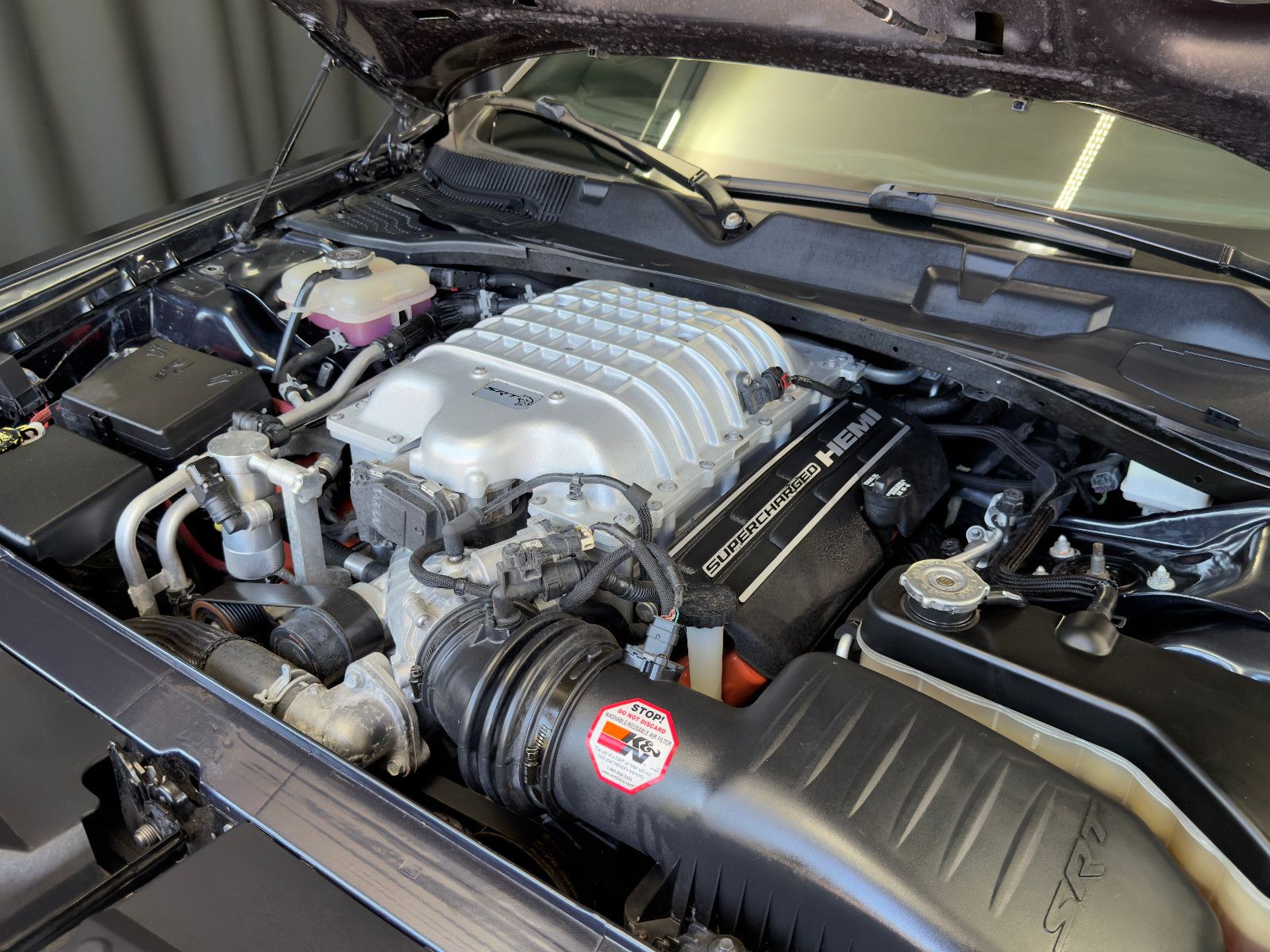 Fahrzeugabbildung Dodge Challenger SRT Hellcat |H/K|KW|GME