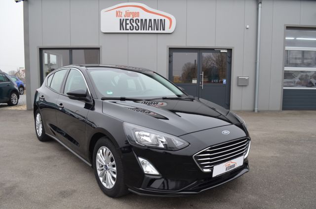 Ford Focus 1.5 Titanium Autom. Navi Kamera Panorama