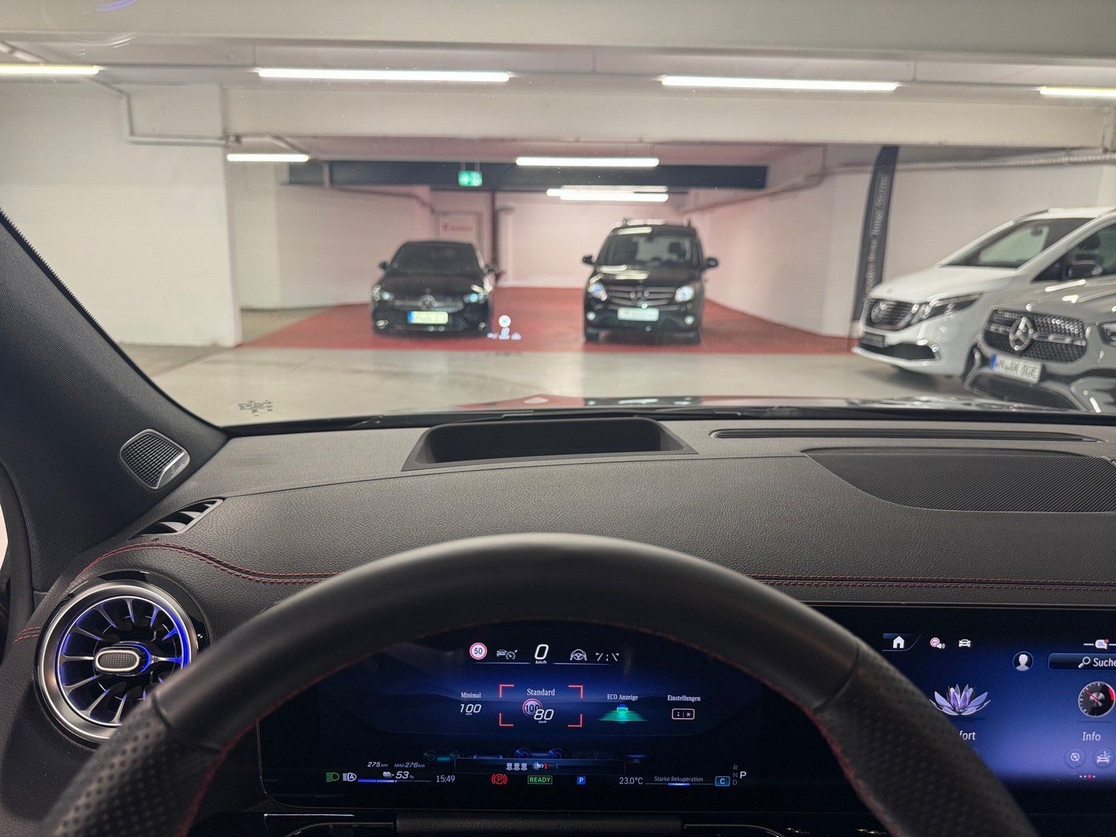Fahrzeugabbildung Mercedes-Benz EQA 250+ AMG*Distro*HUD*360°*20"*Burmester*Totw*