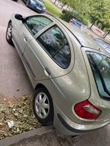 Renault Megane Automatik  Fahrbereit  TÜ... - Renault aus 1999