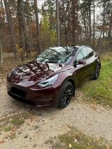 Tesla Model Y Long Range Dual Motor AWD Long Range - rote Tesla Model Y