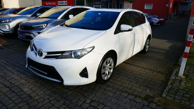 Toyota Auris Cool