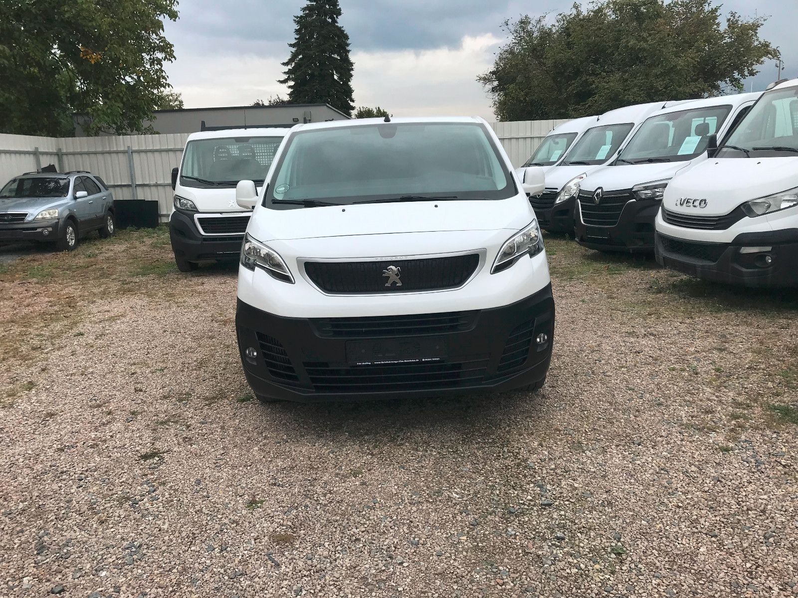 Fahrzeugabbildung Peugeot Expert Kasten Premium L2,Navi,SHZ,PDC,SHg