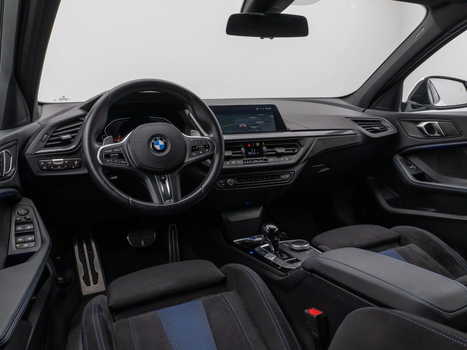 Fahrzeugabbildung BMW 120i M Sport Kamera DAB Lenkrhzg DrivAssis Alarm