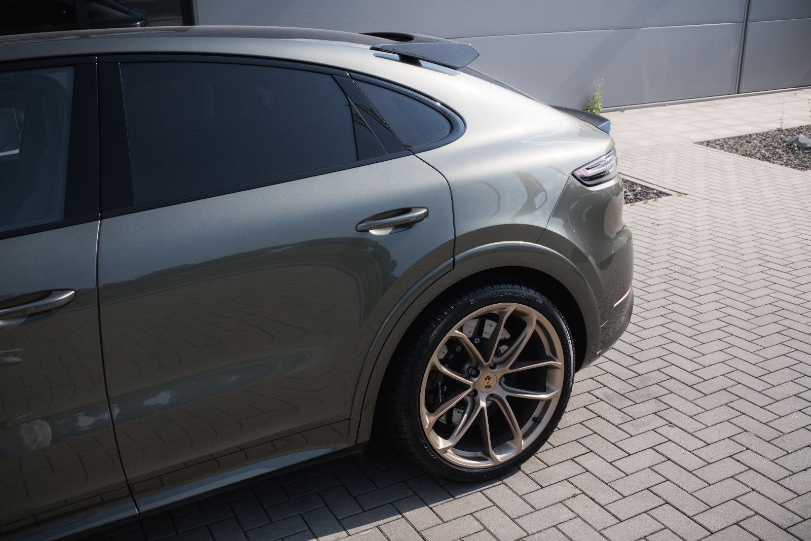 Fahrzeugabbildung Porsche Cayenne Coupe Turbo GT-Burmester-Keramik-1.Hand