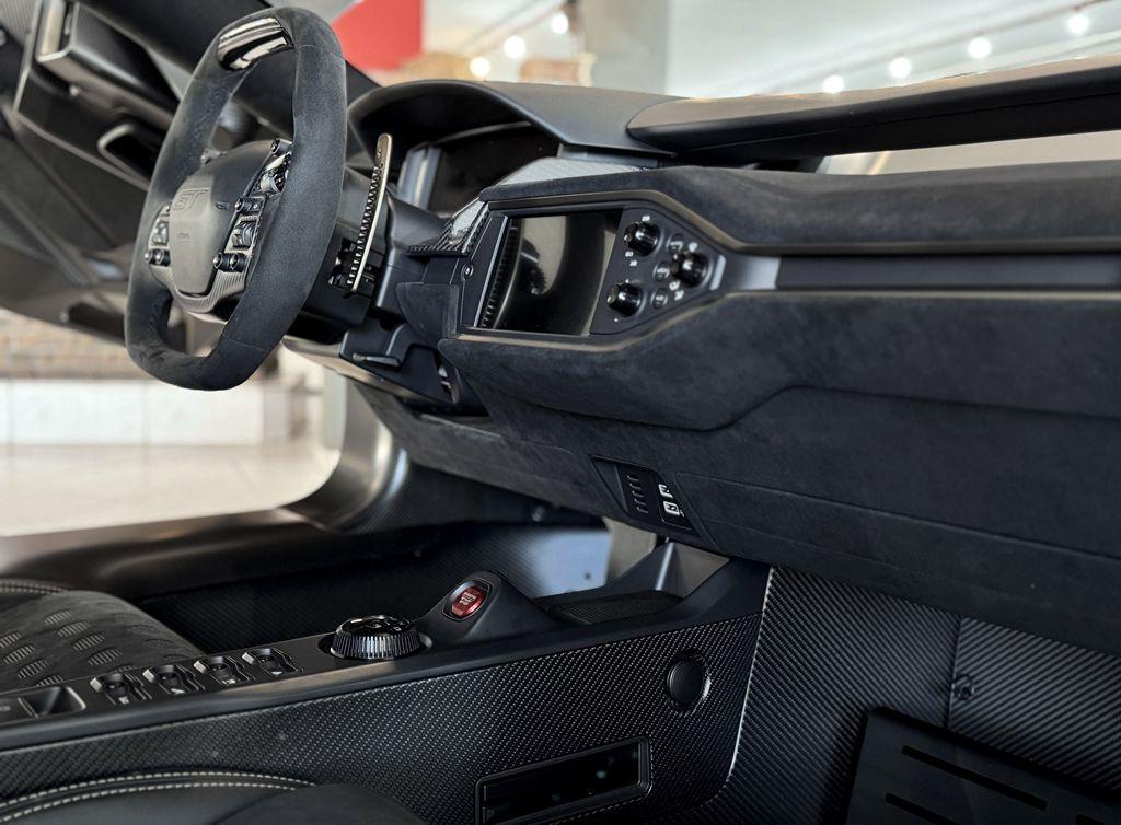 Ford GT  Holman Moody Heritage Edition  1 of 21