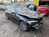 BMW 520d Touring LEDER NAVI KAMERA - BMW 520 Unfallwagen