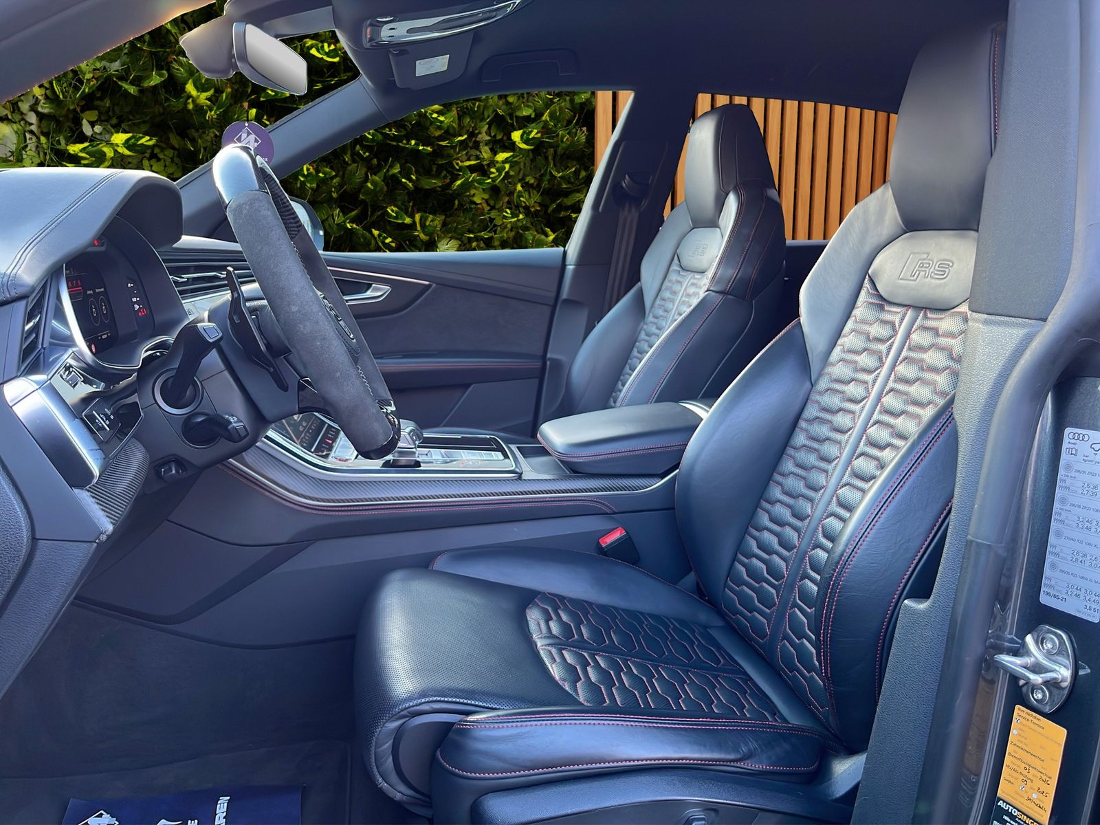 Fahrzeugabbildung Audi RSQ8 4.0 TFSI quattro*Keramik*HUD*23"*Stdhzg**