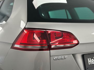 Volkswagen Golf - 9