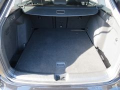 VW Golf VIII Variant 2.0 TDI Life DSG LED Navi Ahk VW Golf VIII Variant 2.0 TDI Life DSG LED Navi Ahk