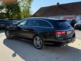Mercedes-Benz E 400 T 4Matic, AMG Paket, Multibeam, 360°,Pano - Mercedes-Benz E 400 mit Benzin-Antrieb: Automatik