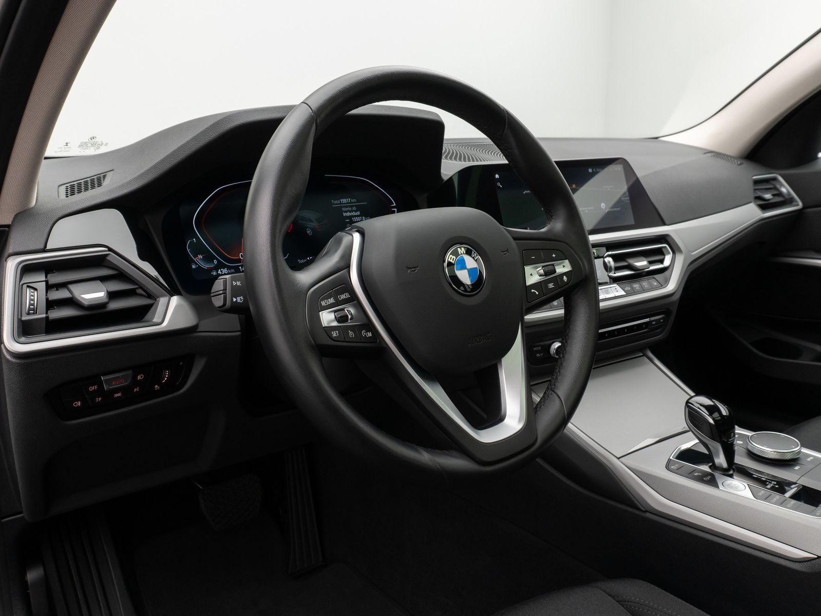 Fahrzeugabbildung BMW 320i Panorama DAB CockPitPr DrivAssist PDC Alarm