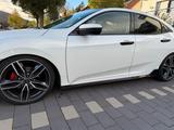 Honda Civic 1.5 VTEC Turbo Sport Plus Sport Plus - Honda Civic: V
