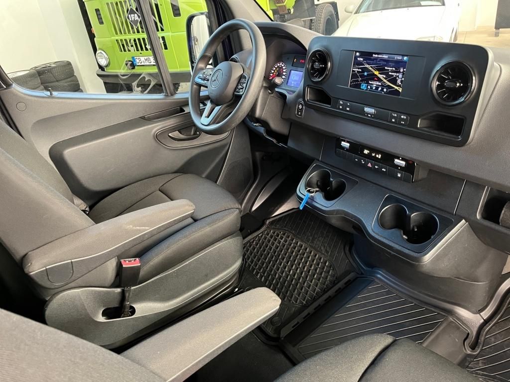 Fahrzeugabbildung Mercedes-Benz Sprinter 317 Mixto L2H2 RWD 5 Sitze RFK 3,5t AHK