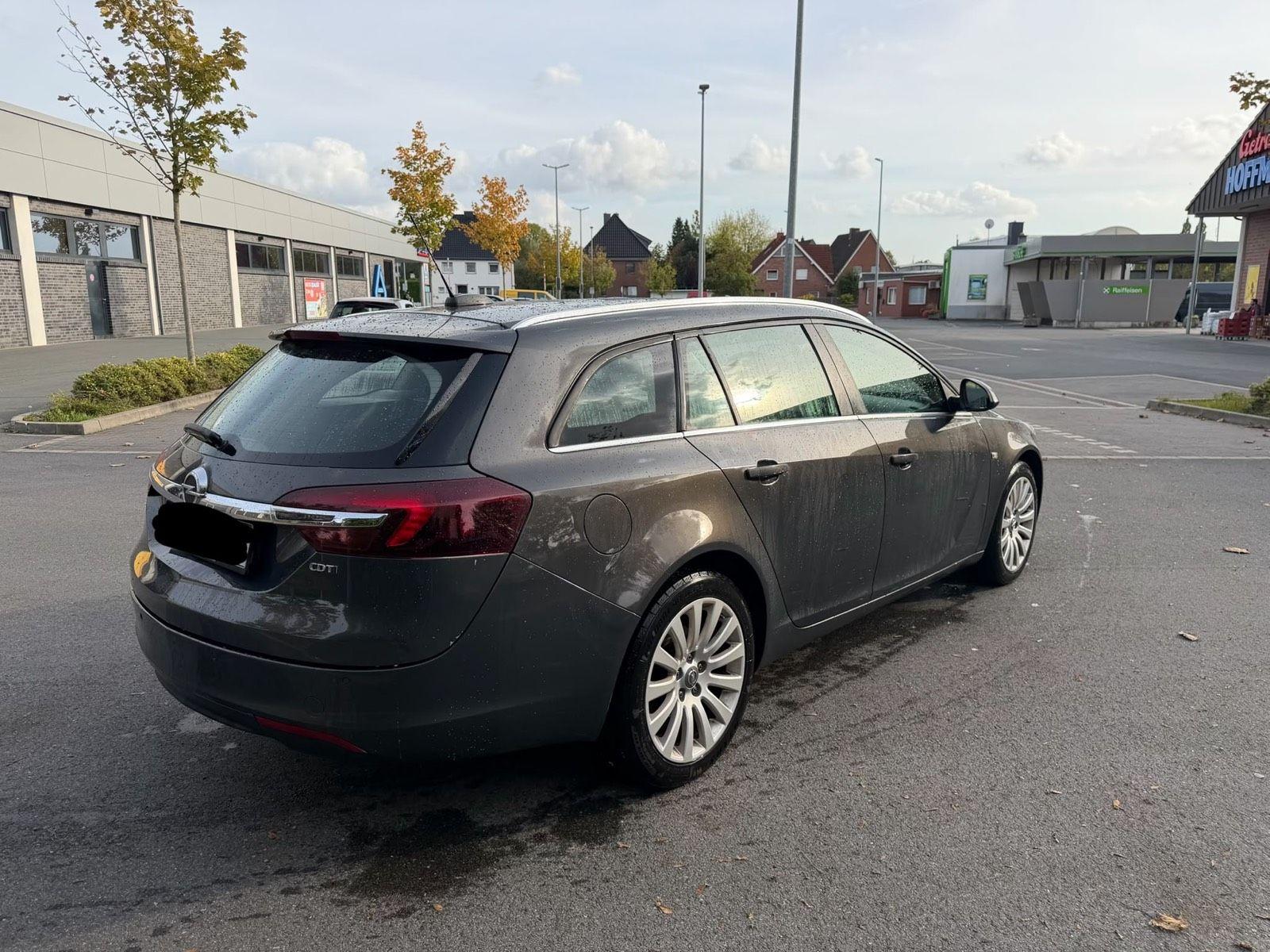 Opel Insignia 2015 — interior