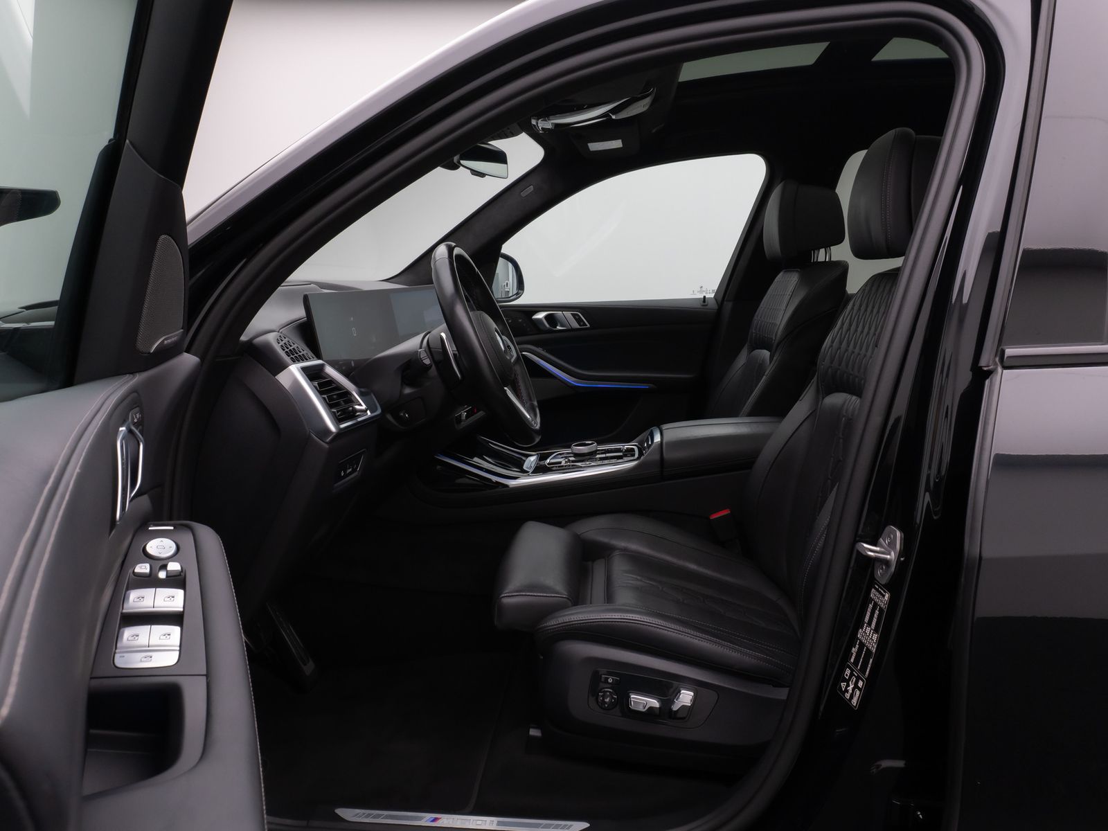Fahrzeugabbildung BMW X7 M60i SkyLounge Kamera HUD DAB H/K SoftCL 22"